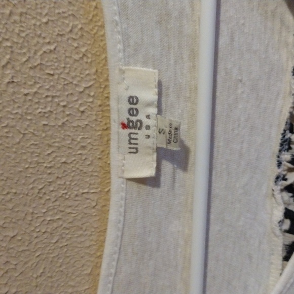 Umgee Linen Blend Leopard Print Short Sleeve Top S - Picture 4 of 6